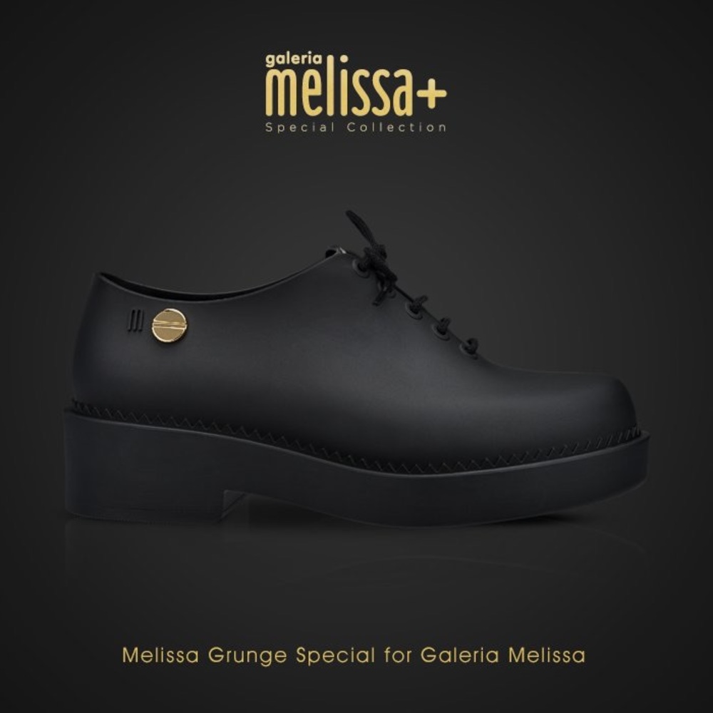 Melissa Grunge Special for Galeria Melissa Black and Gold